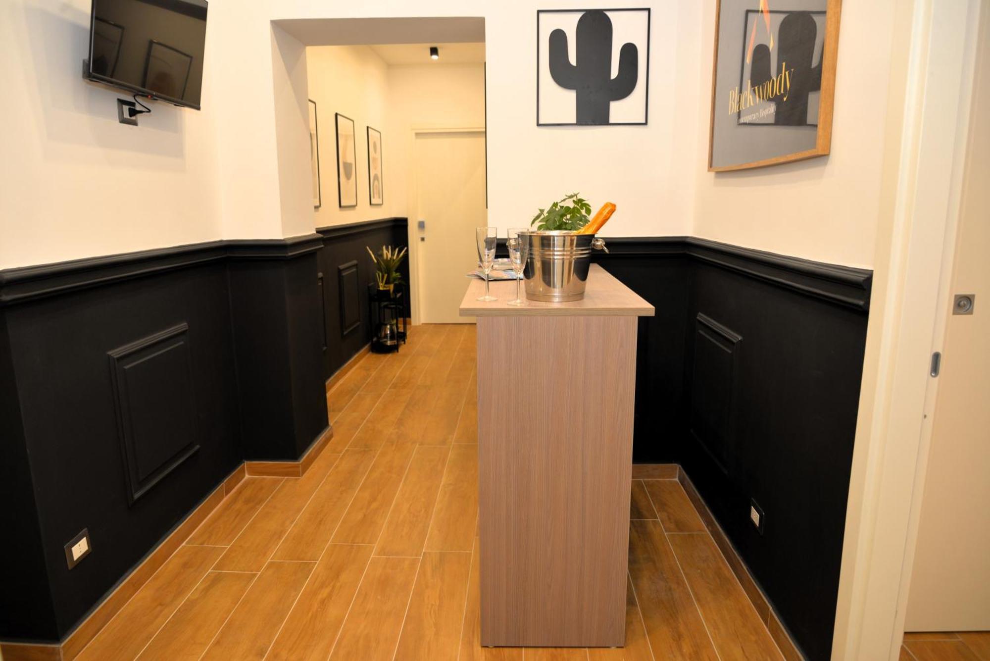 Blackwoody Contemporary Rooms - Napoli Centro Storico Exterior foto