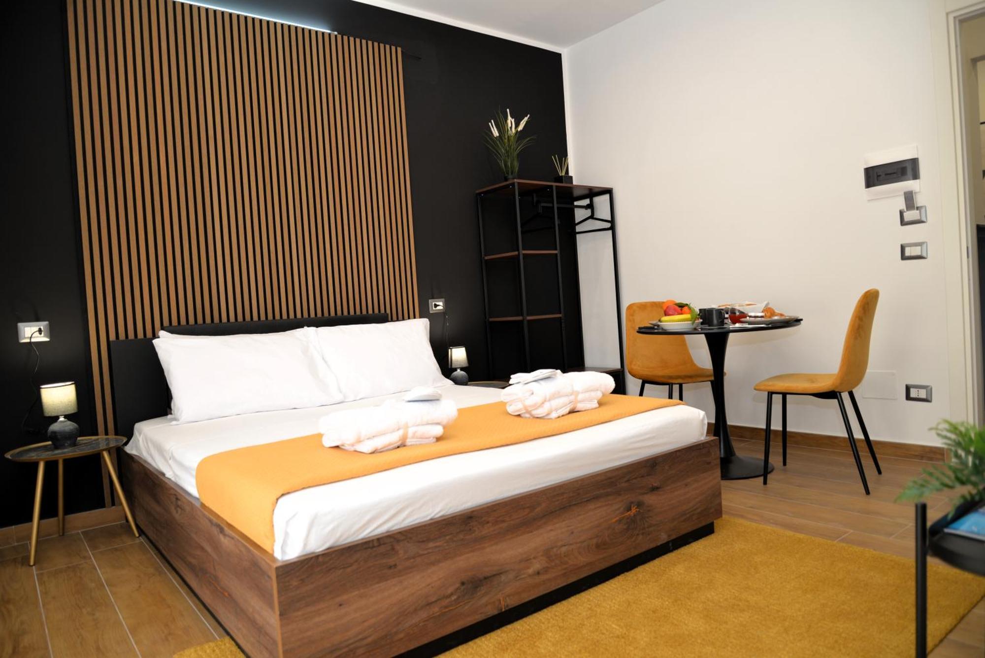 Blackwoody Contemporary Rooms - Napoli Centro Storico Exterior foto