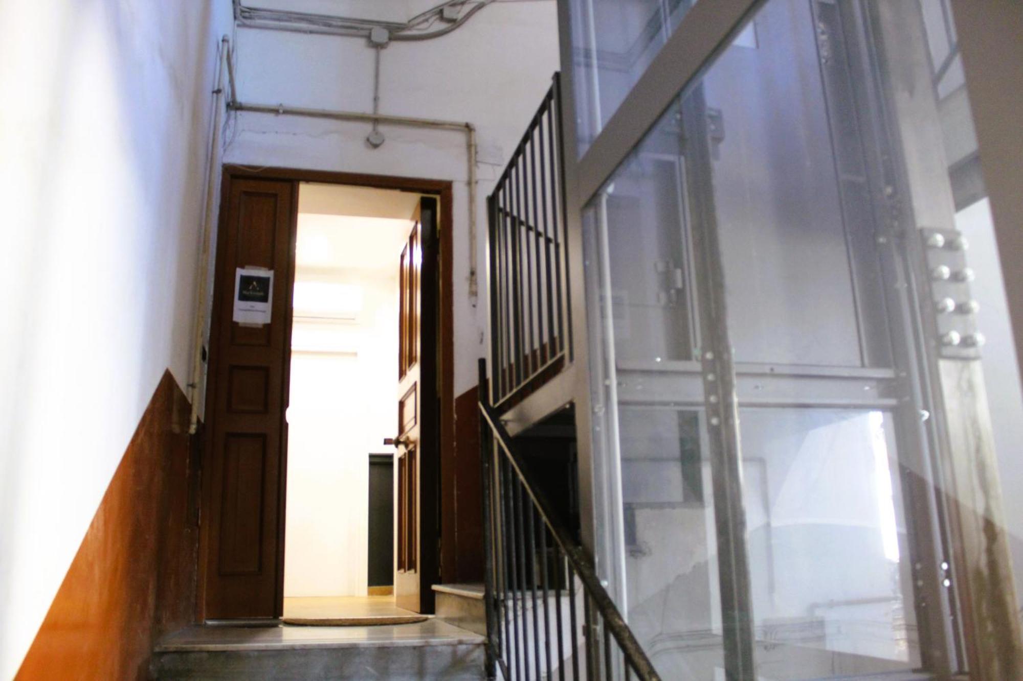 Blackwoody Contemporary Rooms - Napoli Centro Storico Exterior foto